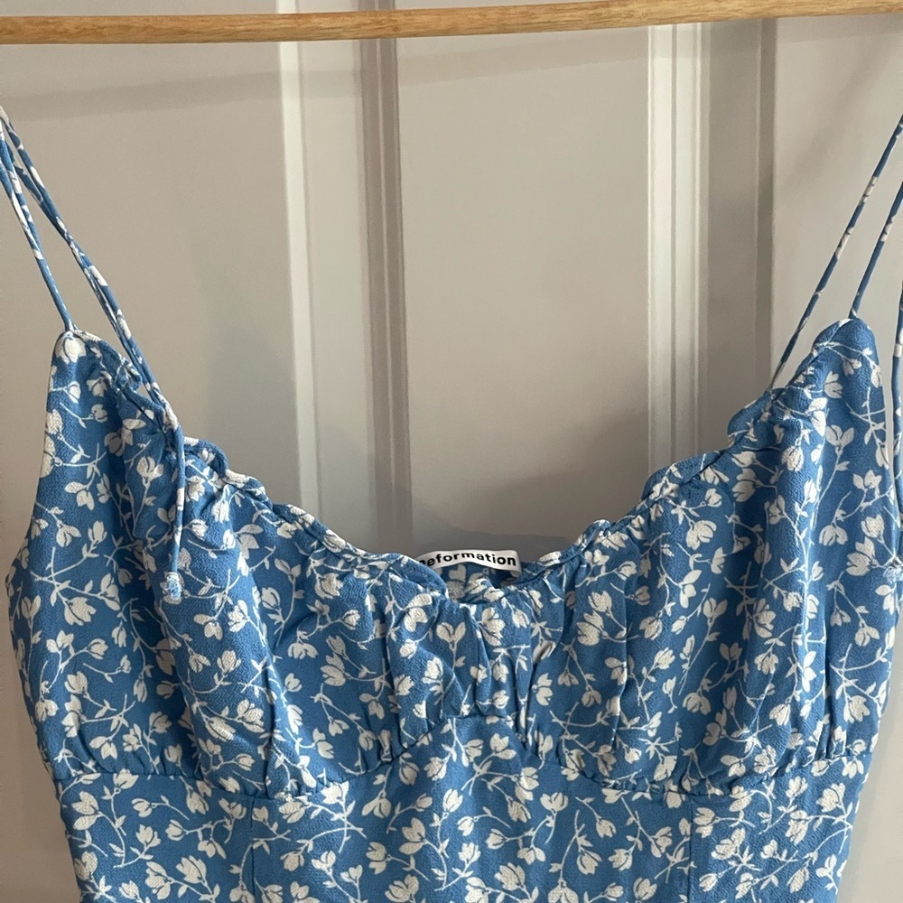 Reformation Blue Floral Tie-Strap top size 6 - Picture 5 of 10